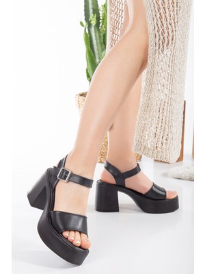 Dicle Stil Scarlett Tek Bantlı Platform Topuklu Sandalet Siyah Kadın Ayakkabı