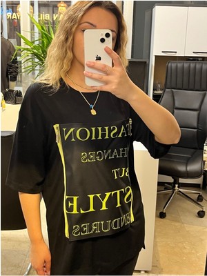 Şeyma Kandemir Fermuar Detaylı Tshirt