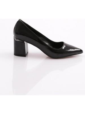 Dgn 3300-23Y Kadin Sivri Burun Kalin Topuklu Ayakkabi