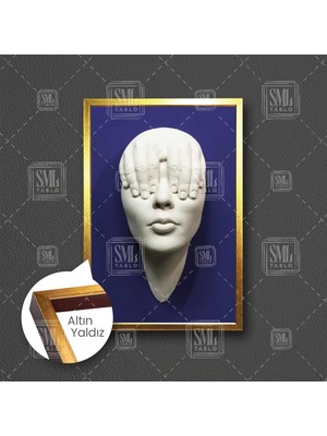 SML Tablo Gözleri Kapalı Mavi Duvardan Çıkan Heykel Çerçeveli Dikey Kanvas Tablo