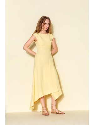 Kameya Gizli Yırtmaç Sırt Detaylı Elbise 24S40444