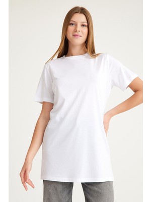 Signature Style 2026_KISA Kollu Yırtmaçlı T-Shirt
