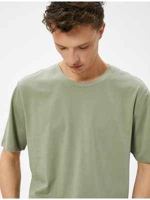 Koton 4SAM10062HK 875 Hakı Erkek Pamuk Jersey Kısa Kollu Basıc T-Shırt