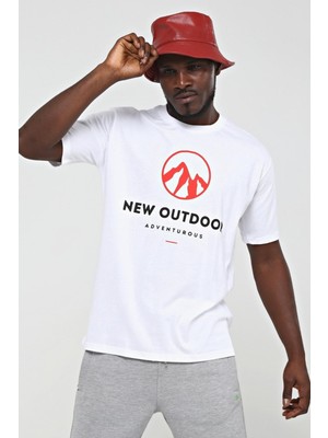 New Outdoor Large Logo T-Shirt Beyaz