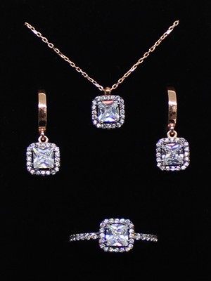 Gizem Gümüş 925 Ayar Gümüş Elmas Montür Zirkon Taşlı Kolye Küpe Yüzük Takı Seti