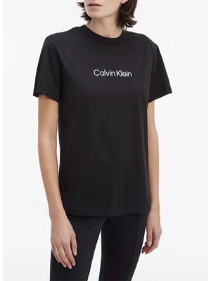 Calvin Klein Bisiklet Yaka Düz Siyah Kadın T-Shirt Hero Logo Regular T-Shırt