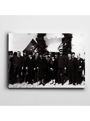 Dekolata Atatürk Tablosu Siyah Beyaz Kanvas Tablo
