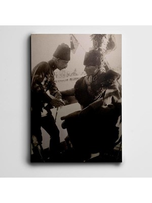 Dekolata Atatürk Siyah Beyaz Cephe Kanvas Tablo