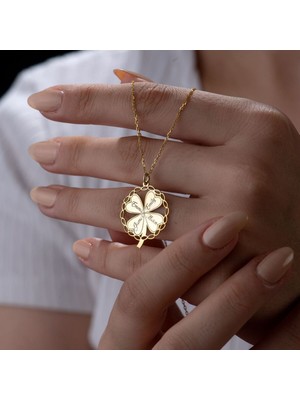 Vianto Jewellery Isim Yazılı Kalp ve Geometrik Desenli 925 Ayar Kadın Gümüş Kolye