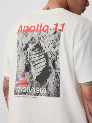 Gap Erkek Beyaz Nasa Grafikli T-Shirt