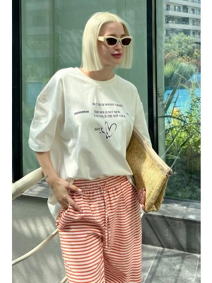 Madmext Ekru Oversize Kalp Baskılı Bisiklet Yaka Kısa Kollu Tişört MG2129