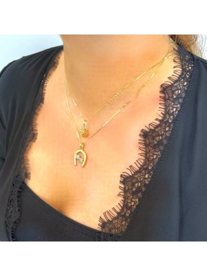 By Burak Gold Nal ve Zarlar Şans Kolye Ucu – KLU0409