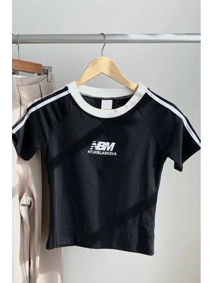 Köstebek Siyah Ekru Yakalı Nbm Kısa Kollu Crop T-Shirt