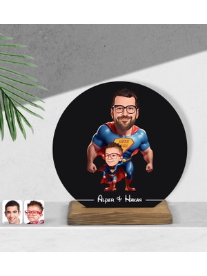 Bk Gift Kişiye Özel Süper Baba-Oğul Karikatürlü Yuvarlak Ahşap Biblo-1, Babalar Günü Hediyesi, Babaya Hediye