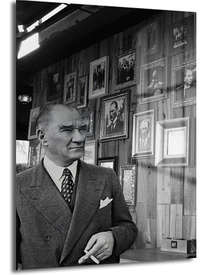 Glazella Atatürk Dekorati̇f Di̇key Cam Tablo