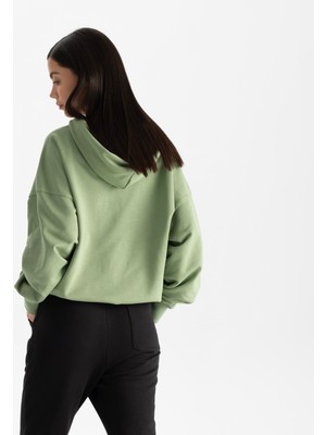 Uniu Kadın Yeşil %100 Organik Pamuk Kanguru Cepli Kapüşonlu Oversize Sweatshirt
