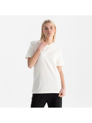 Uniu Kadın Beyaz Relax Fit Bisiklet Yaka %100 Organik Pamuk T-Shirt
