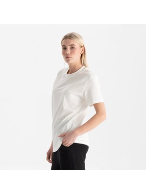 Uniu Kadın Beyaz Relax Fit Bisiklet Yaka %100 Organik Pamuk T-Shirt
