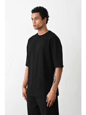 Tarz Yeri  Basic Bisiklet Yaka Oversize T-Shirt - Siyah