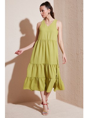 Lela Relaxed Fit V Yaka Volanlı Midi Elbise Kadın Elbise 611EL011