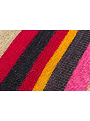 Grand Hedef Halı Pembe Krem Rengi Çizgili Desen Vintage Kilim