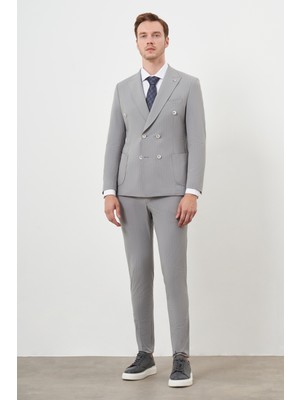 Morven  Erkek Gri Polyamide Trend Kruvaze Slim Fit Sivri Yaka Takım Elbise