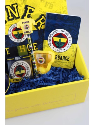 DEKOMUS GIFT BOX ÖZEL KUTULU LİSANSLI Kırtasiye Seti Kumbara,Resim Defteri,Otomatik Kalemtraş,Silgi Tepeli Kurşun Kalem,Not Defteri ve Silgi