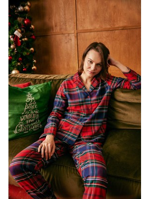 DeFacto Fall in Love Yılbaşı Temalı Pijama Takımı Kareli Flanel Uzun Kollu Üst Esnek Belli Uzun Alt V4015AZ23WN