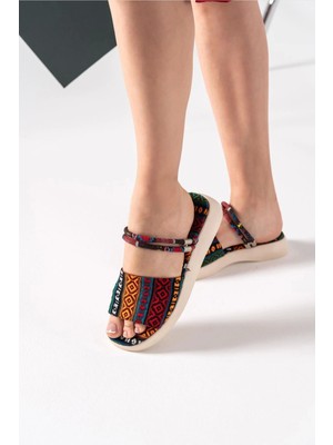 Kazax Yoni Kilim Desenli Sandalet