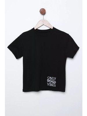 Julude Siyah Bisiklet Yaka Kız Çocuk Nakışlı Tişört P-00011553
