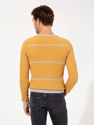 Cacharel Erkek Sarı Slim Fit Yün Karışımlı Bisiklet Yaka Triko Kazak 50258829-VR044
