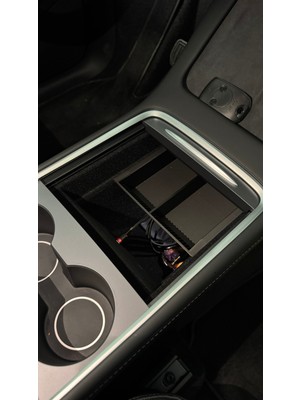 Gadget Gurme Tesla Model Y/3 Için Kolçak Altı Organizer 2024 eski kasa uyumlu