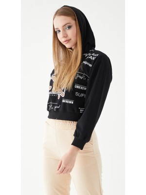 Zenne Siyah Baskılı Kapüşonlu Crop Sweatshirt