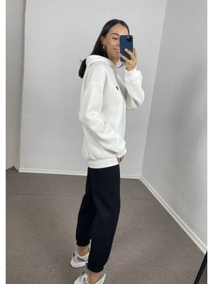 Myrum Butik Ekru Kalp Nakışlı Oversize Sweatshirt L