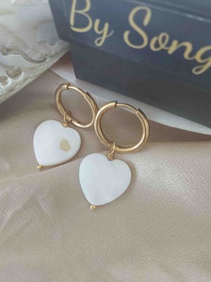 By Song Jewelry Sedef Kalp Doğaltaşlı Çelik Küpe