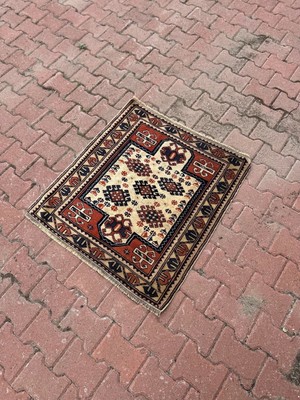 DesignEv 87X96 cm Küçük Boy El Dokuma Nostalji Kilim Küçük Dekoratif Halı