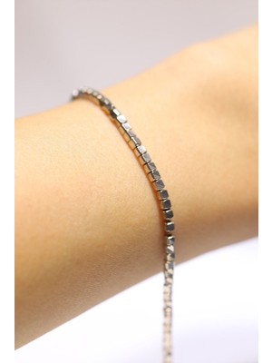 Yenigün Kuyumculuk 14 Ayar Beyaz Altın Küp Bileklik