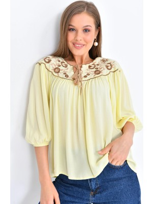 Parkkaron Kadın Bağlama Detay Nakışlı Salaş Bluz