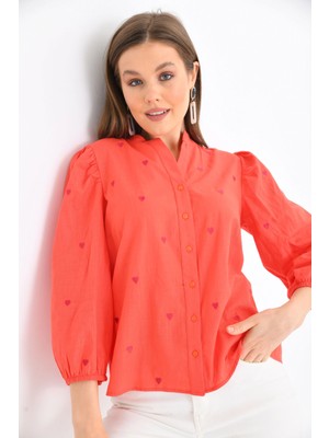 Parkkaron Kadın Uzun Kol Nakışlı Düğme Detay Bluz