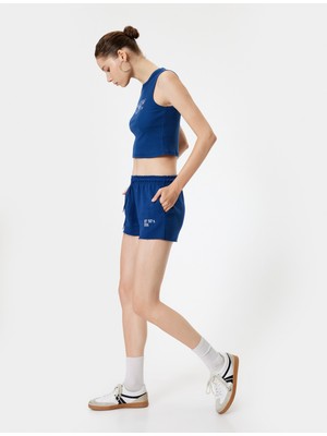 Koton Mini Şort Beli Bağcıklı Slogan Işlemeli Kesik Paça Slim Fit Cep Detaylı