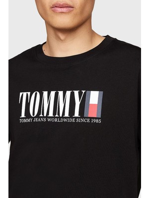 Tommy Jeans Regular Fit Bisiklet Yaka T Shirt Erkek T Shirt DM0DM18533 Bds