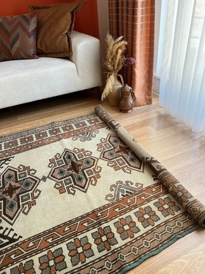 DesignEv 125X175 cm El Dokuma Çiçek Desenli Yün Türk Kilim Oturma Odası