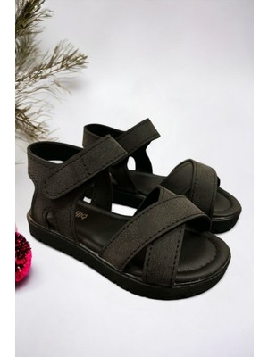 Ponchiq Bebek Sandalet Siyah Cırt Cırtlı 22 Numara Ortopedik Taban ile Konforlu Yürüyüş