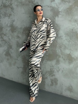 Moda Nefesi Zebra Desenli  Günlük Takım