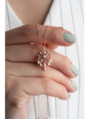 Silvano Jewelry 925 Ayar Gümüş Taşlı Lotus Çiçeği Kolye