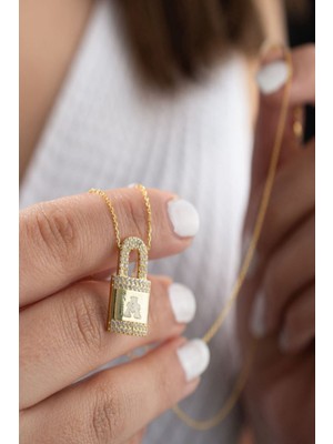 Silvano Jewelry 925 Ayar Gümüş Kişiye Özel Harfli Kilit Kolye ( Gold )
