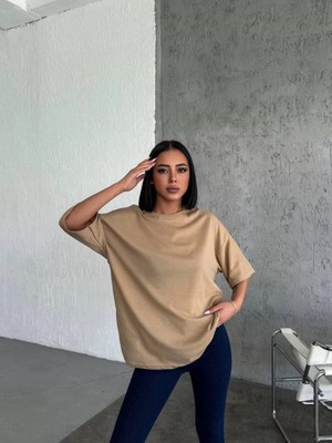 Tarz Yeri Düz Biskilet Yaka oversize T-Shirt - Bej