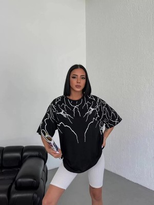 Tarz Yeri Bisiklet Yaka Baskılı Oversize T-Shirt - Siyah
