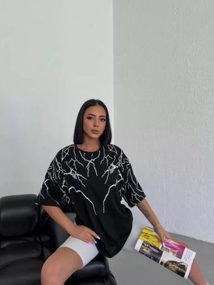 Aisha Elbise  Bisiklet Yaka Baskılı Oversize T-Shirt - Siyah