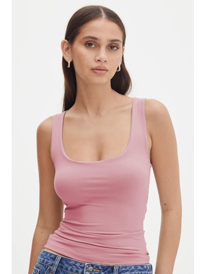 Madmext Kadın Bluz Kalın Askılı Düz Desenli U Yaka 95% Mikro Polyester Kolsuz